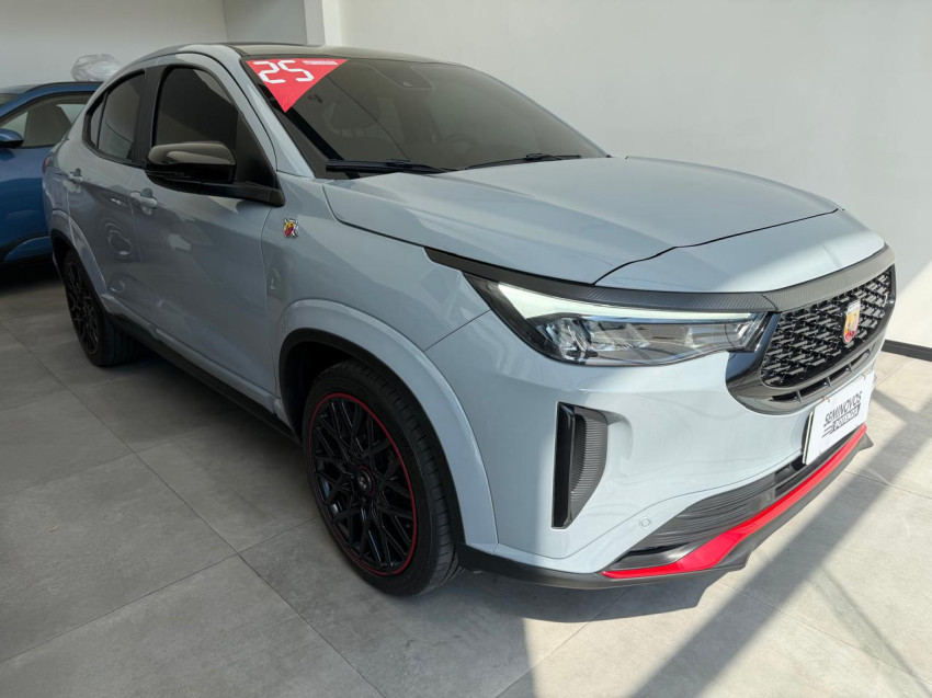 fiat fastback 1.3 turbo 270 flex abarth at6 24/25 seminovo1