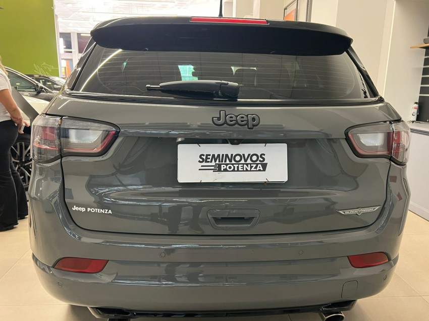 jeep compass 2.0 hurricane 4 turbo gasolina blackhawk at9 24/25 seminovo4