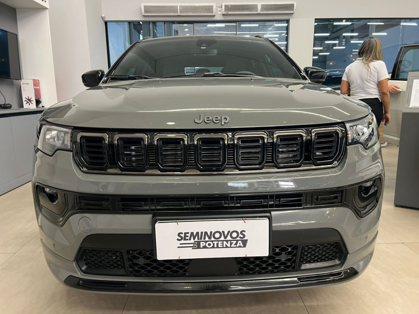 jeep compass 2.0 hurricane 4 turbo gasolina blackhawk at9 24/25 seminovo