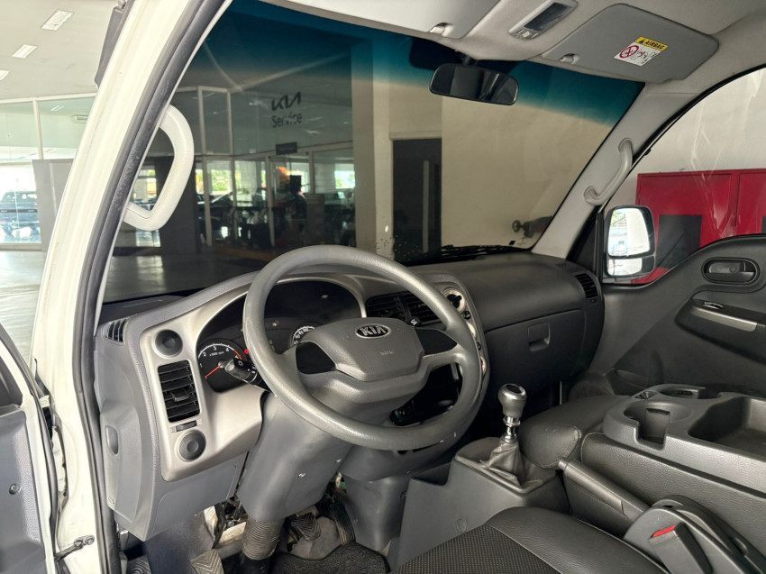 kia bongo 2.5 td diesel std cs man 22/23 seminovo7