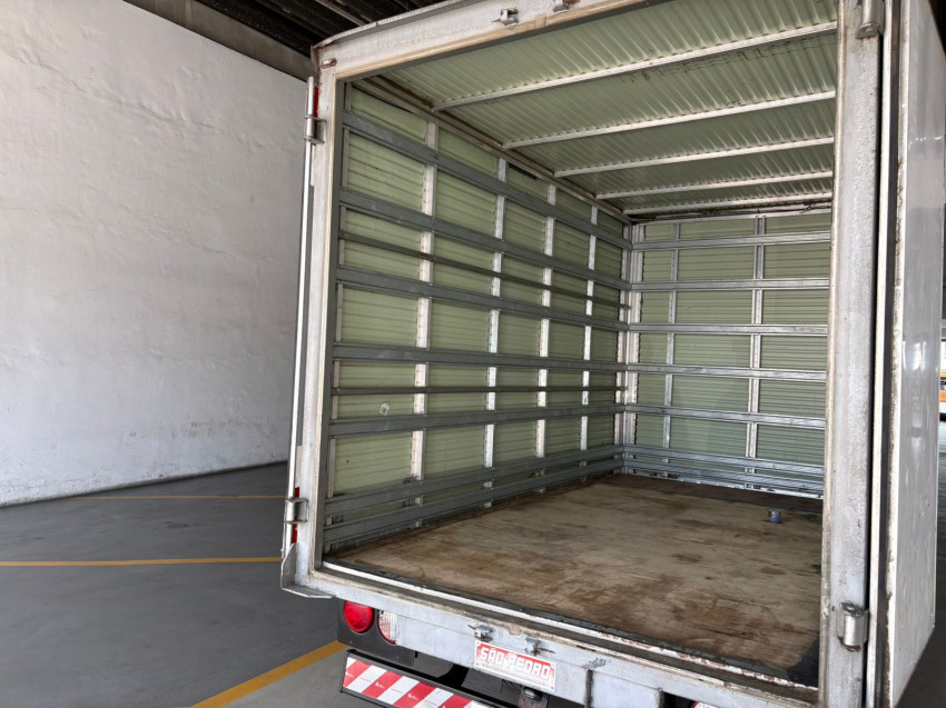kia bongo 2.5 td diesel std cs man 22/23 seminovo9