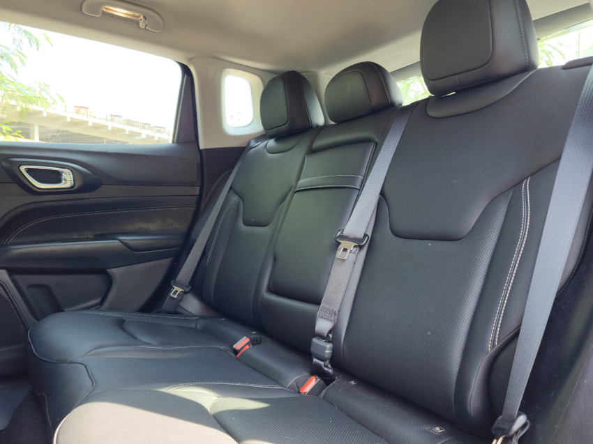 jeep compass 1.3 t270 turbo flex longitude at6 24/25 seminovo15