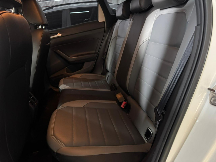 volkswagen nivus 1.0 200 tsi total flex highline at 23/23 seminovo11