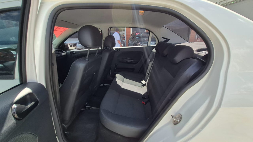 volkswagen voyage 1.0 12v mpi totalflex 4p man 22/23 seminovo9