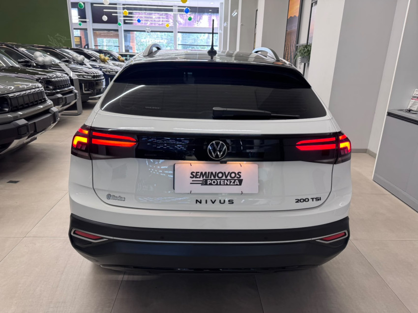 volkswagen nivus 1.0 200 tsi total flex highline automatico 1.8 4p 20234