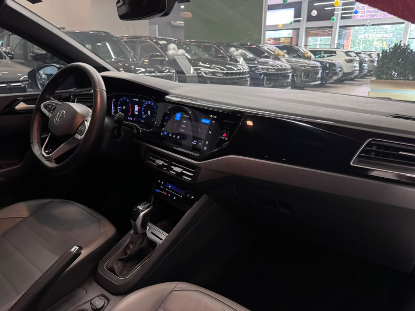 volkswagen nivus 1.0 200 tsi total flex highline automatico 1.8 4p 202311