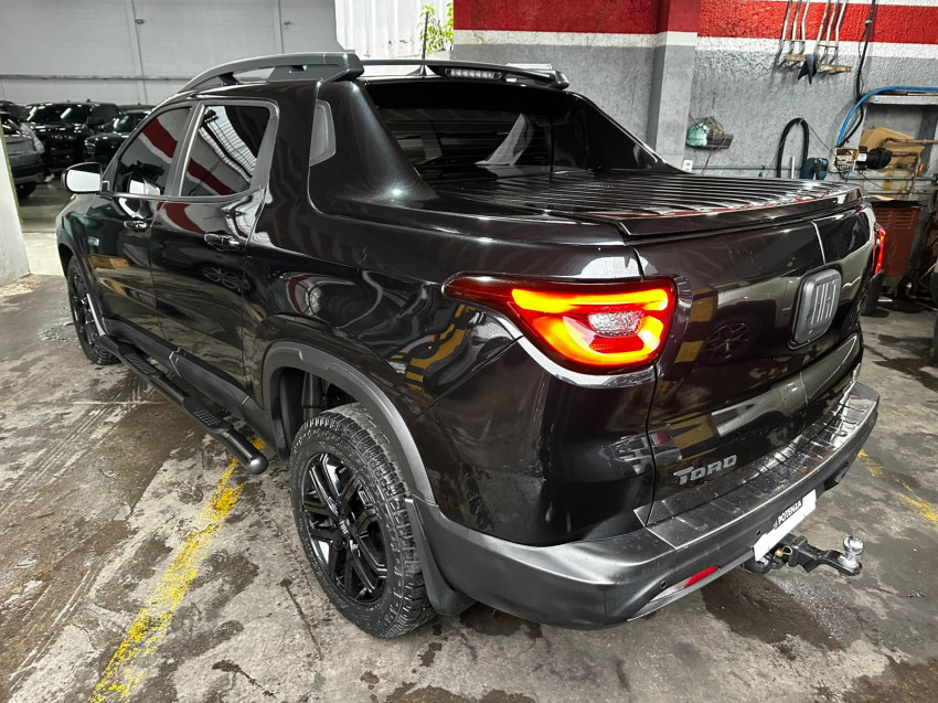 fiat toro 2.0 16v turbo diesel ultra 4wd at9 21/22 seminovo5
