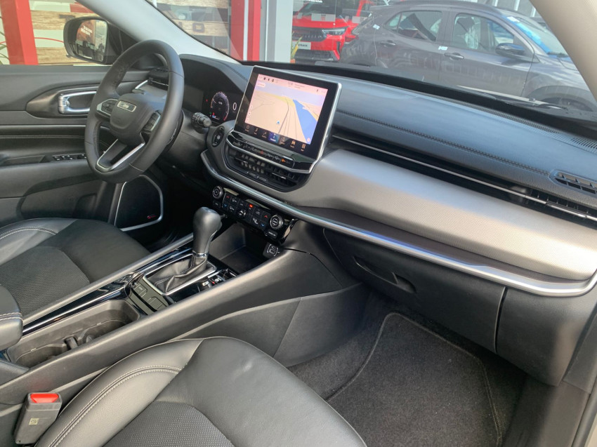 jeep compass 1.3 t270 turbo flex longitude at6 24/25 seminovo9