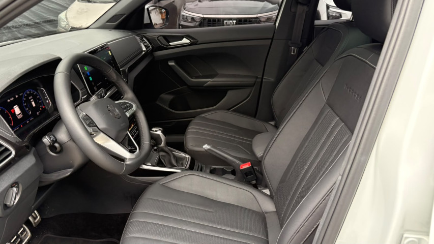 volkswagen t-cross 1.4 250 tsi total flex highline at 26/26 seminovos6
