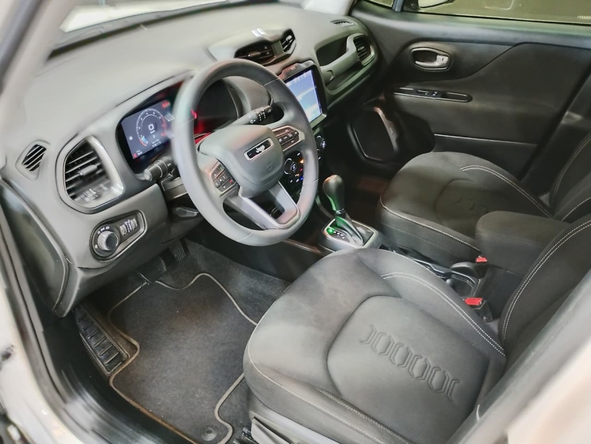 JEEP RENEGADE 1.3 T270 TURBO FLEX ALTITUDE AT6 24/25 SEMINOVO7