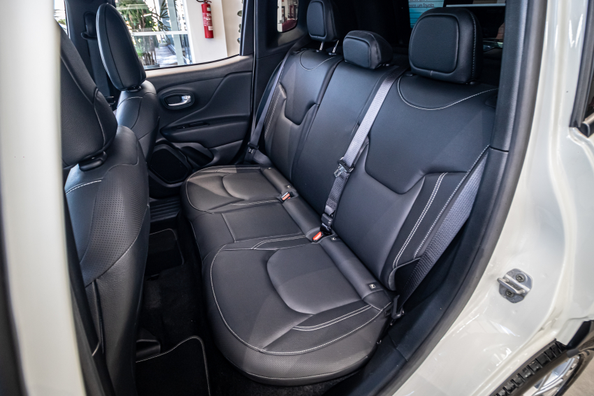 JEEP RENEGADE 1.3 T270 TURBO FLEX LONGITUDE AT6 20