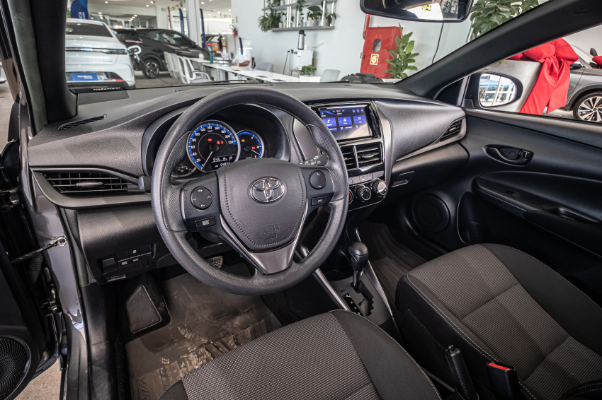 Toyota YARIS 1.5 16V FLEX XL MULTIDRIVE 14