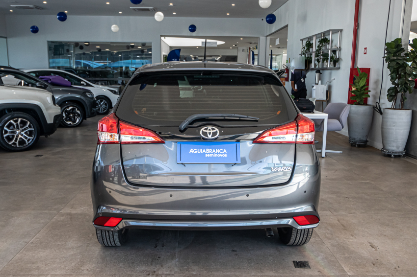 Toyota YARIS 1.5 16V FLEX XL MULTIDRIVE 8