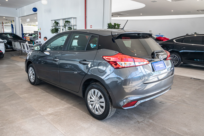 Toyota YARIS 1.5 16V FLEX XL MULTIDRIVE 7