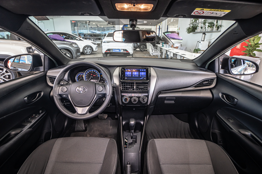 Toyota YARIS 1.5 16V FLEX XL MULTIDRIVE 13