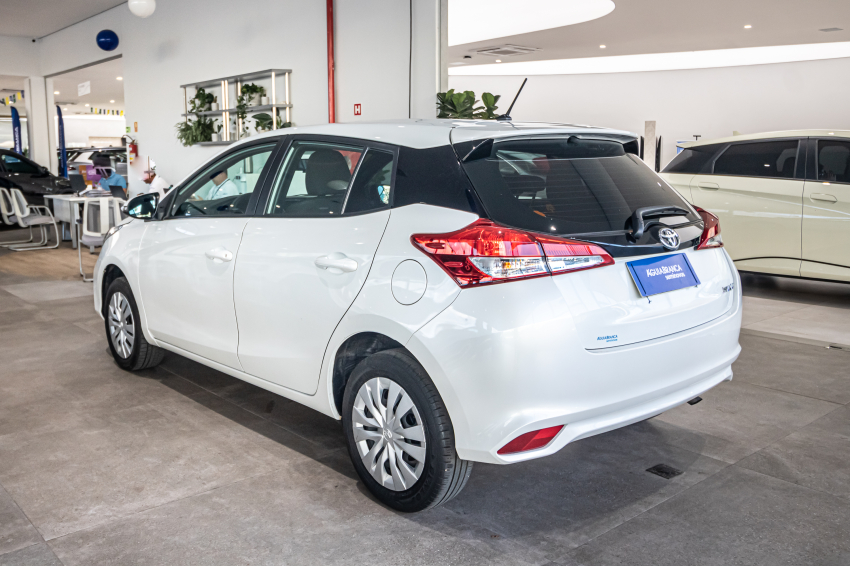Toyota YARIS 1.5 16V FLEX XL MULTIDRIVE 7