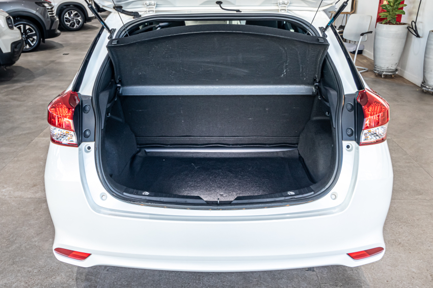 Toyota YARIS 1.5 16V FLEX XL MULTIDRIVE 11