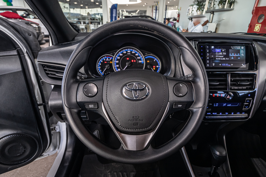Toyota YARIS 1.5 16V FLEX XL MULTIDRIVE 15