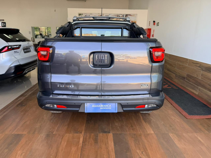 Fiat TORO 2.0 16V TURBO DIESEL RANCH 4WD AT9 7