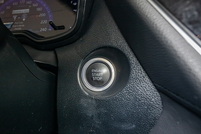 Toyota COROLLA CROSS 2.0 VVT-IE FLEX XRE DIRECT SHIFT 17