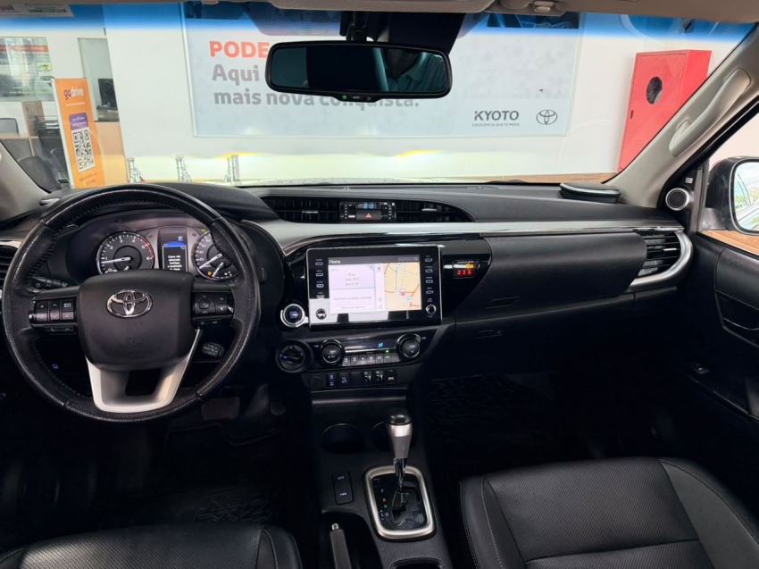Toyota HILUX 2.8 D-4D TURBO DIESEL CD SRX 4X4 AUTOMÁTICO 11