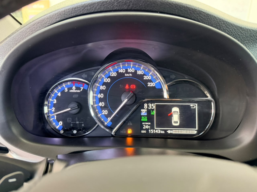 Toyota YARIS 1.5 16V FLEX SEDAN XS MULTIDRIVE 10