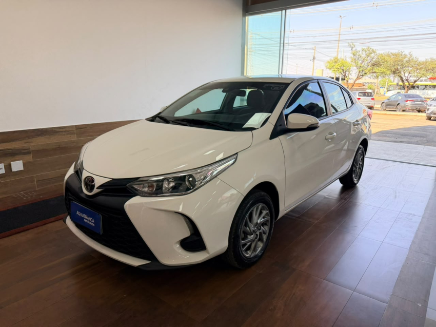 Toyota YARIS 1.5 16V FLEX SEDAN XS MULTIDRIVE