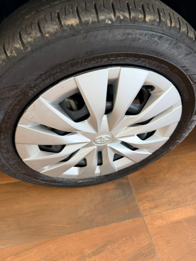 Toyota YARIS 1.5 16V FLEX XL MULTIDRIVE 2