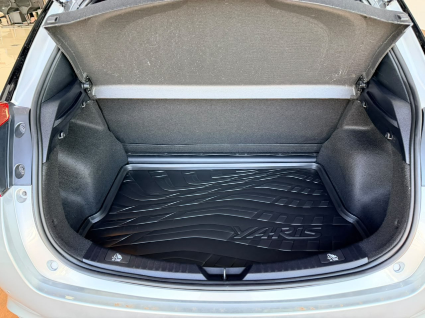 Toyota YARIS 1.5 16V FLEX XL MULTIDRIVE 8