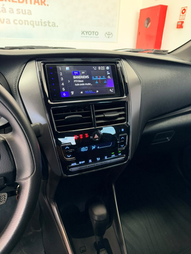 Toyota YARIS 1.5 16V FLEX XL MULTIDRIVE 11