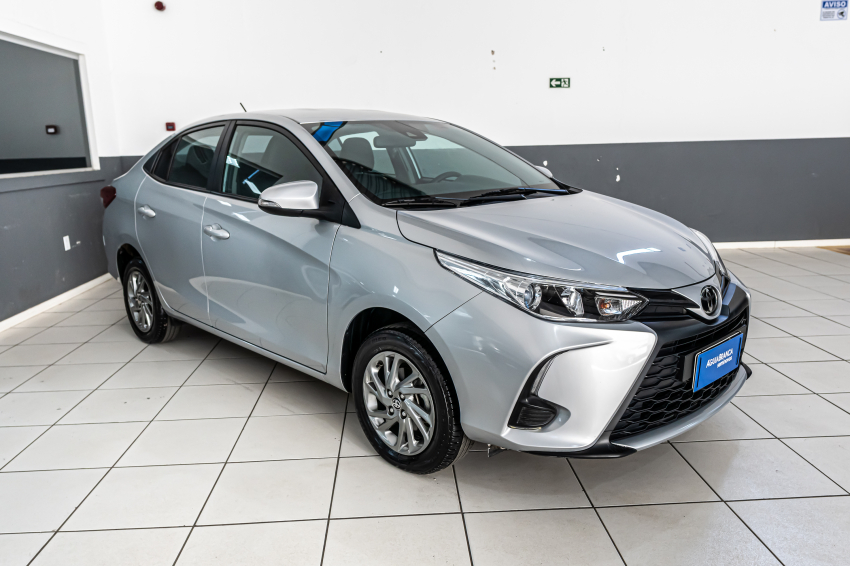 Toyota YARIS 1.5 16V FLEX SEDAN XS MULTIDRIVE 5