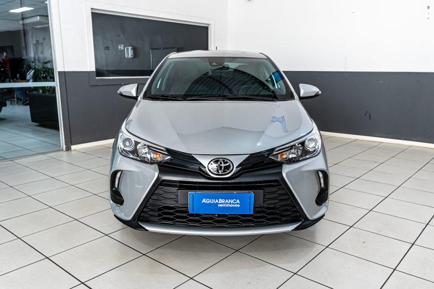 Toyota YARIS 1.5 16V FLEX SEDAN XS MULTIDRIVE 3