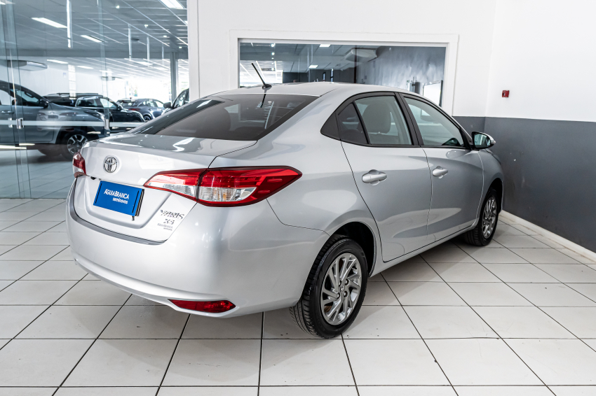 Toyota YARIS 1.5 16V FLEX SEDAN XS MULTIDRIVE 10
