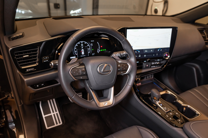 Carro Lexus NX 350h