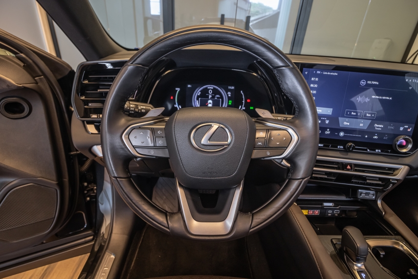 Lexus RX 450H+ 2.5 PHEV AWD CVT 16