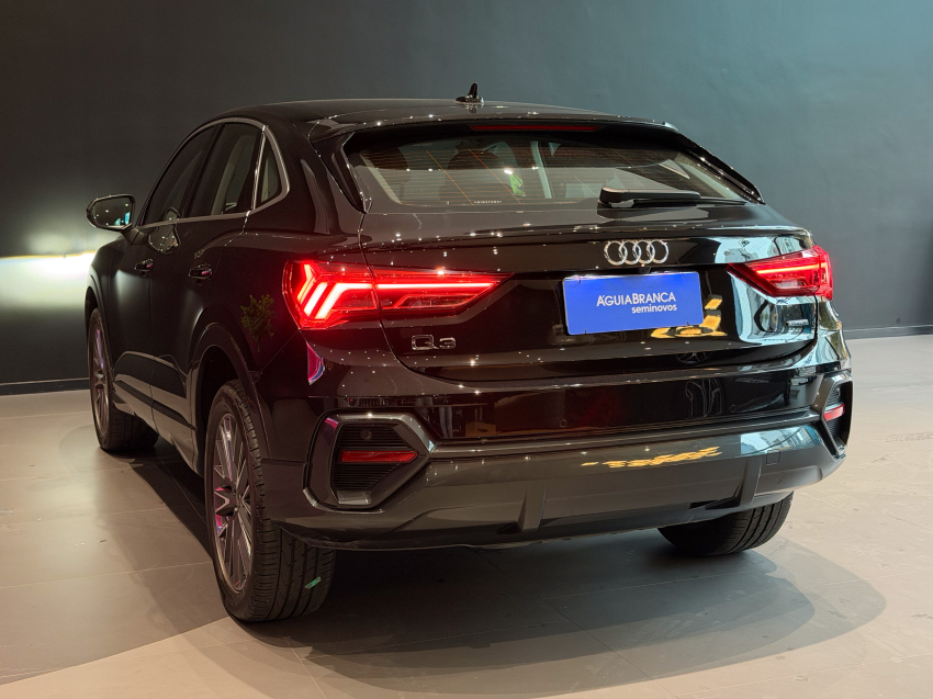 Audi Q3 2.0 40 TFSI GASOLINA SPORTBACK PERFORMANCE QUATTRO TIPTRONIC 7