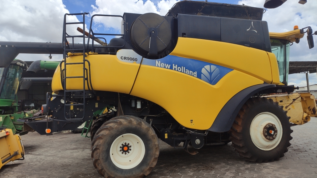 colheitadeira new holland cr 9060 ano 2009, plataforma caracol 35 pes1