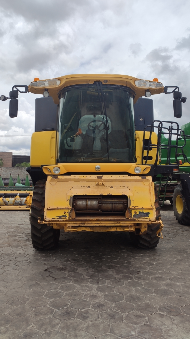 colheitadeira new holland cr 9060 ano 2009, plataforma caracol 35 pes
