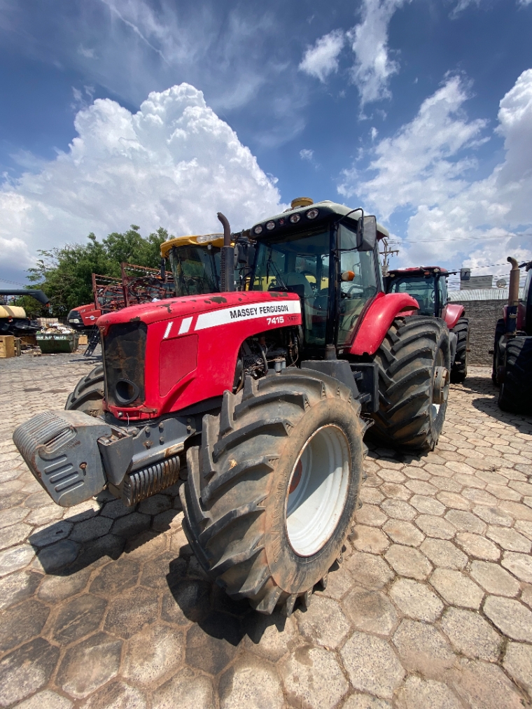 trator massey ferguson 7415, ano 2014, 215 cv2