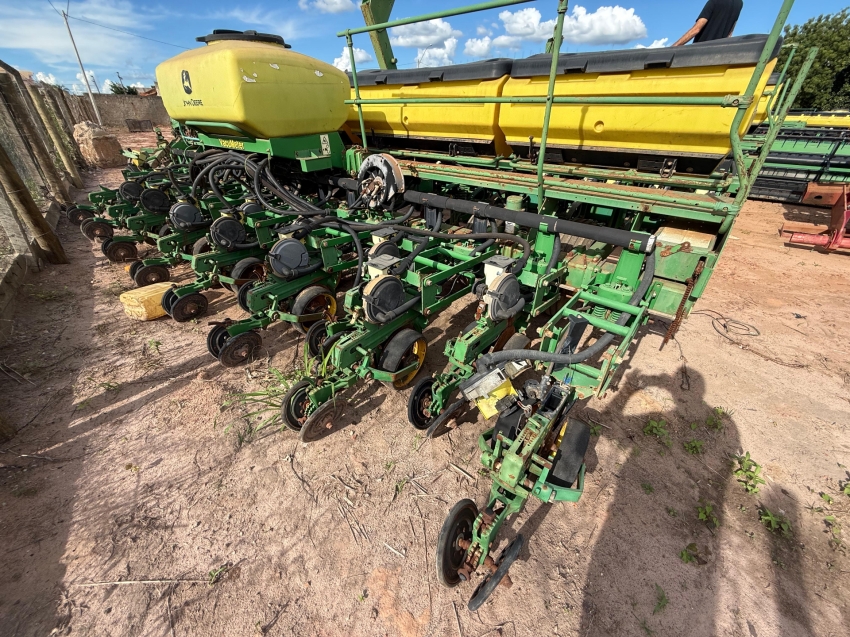 plantadeira ccs 2115 /151
