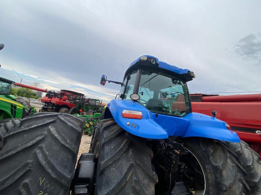 trator new holland t8 385 340 cv4