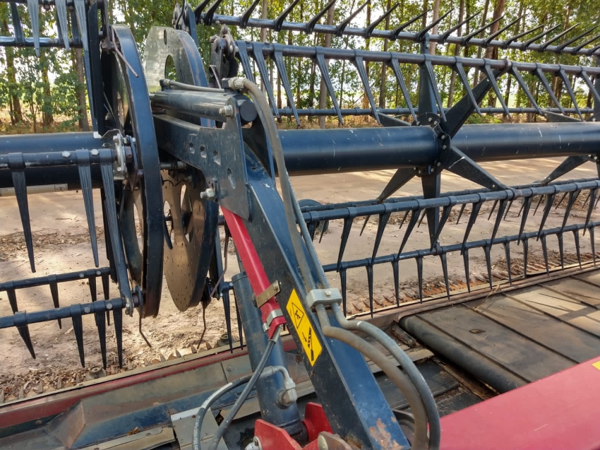 case colheitadeira 8230  diesel 1p semiautomatico 20157