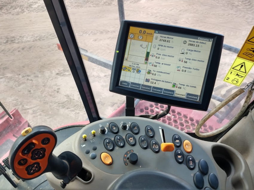 case colheitadeira 8230  diesel 1p semiautomatico 20156