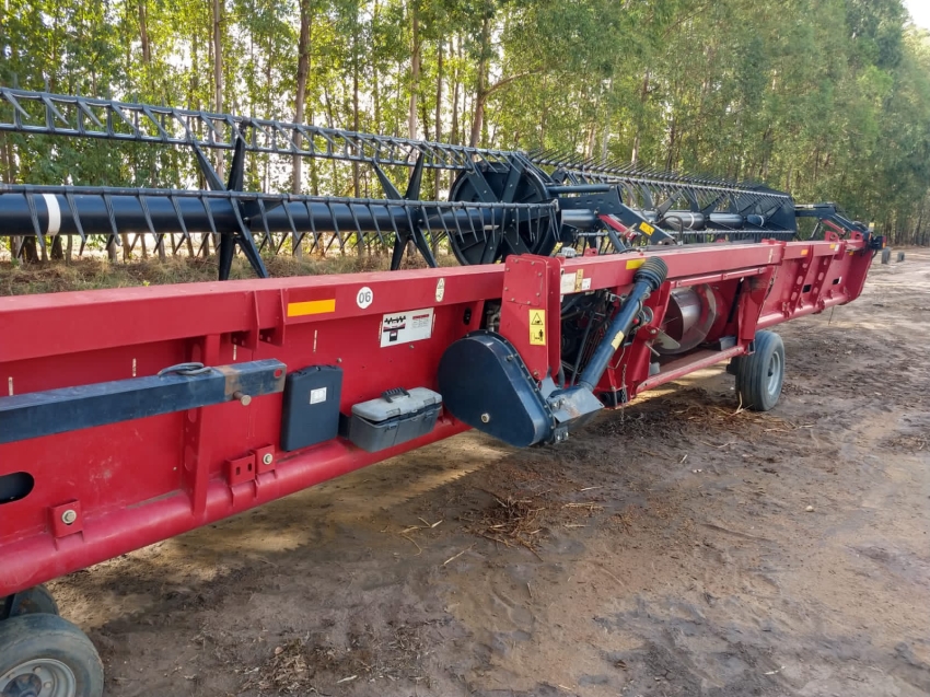 case colheitadeira 8230  diesel 1p semiautomatico 201510