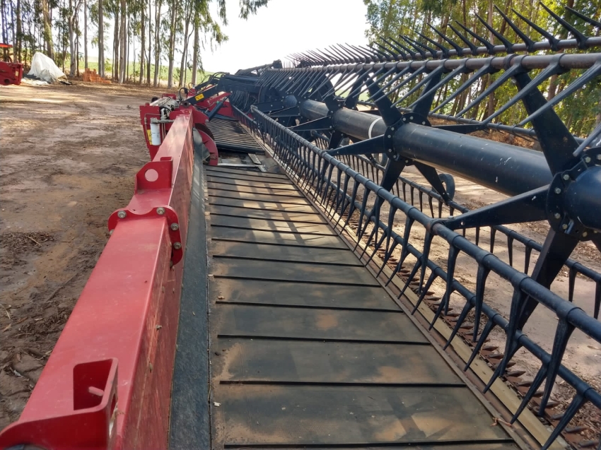 case colheitadeira 8230  diesel 1p semiautomatico 201513