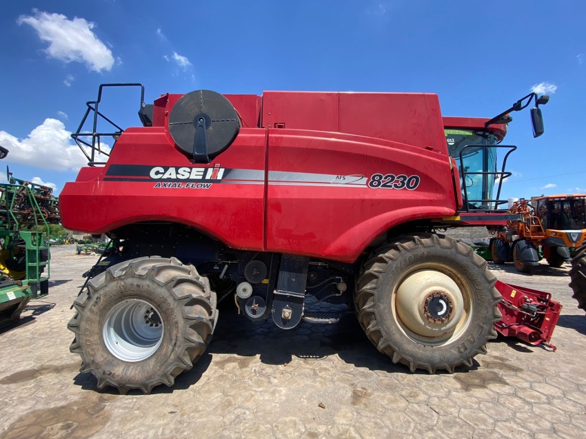 colheitadeira case 8230, ano 2018, plataforma draper 45 pes, com piloto5