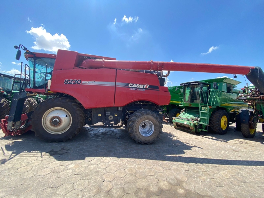 colheitadeira case 8230, ano 2018, plataforma draper 45 pes, com piloto3