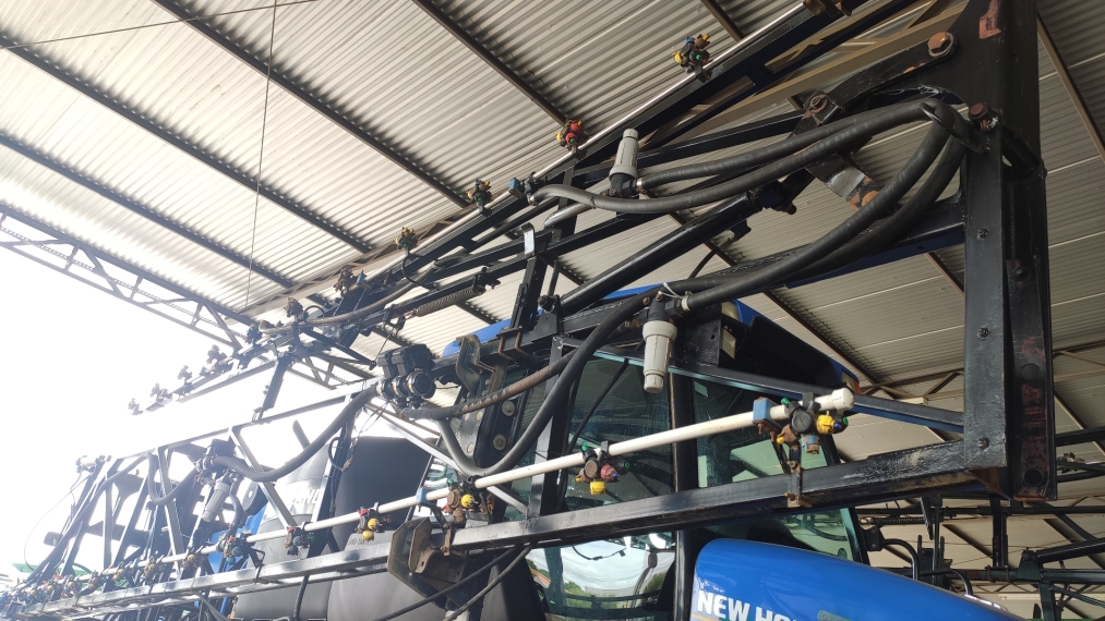 pulverizador new holland sp35003