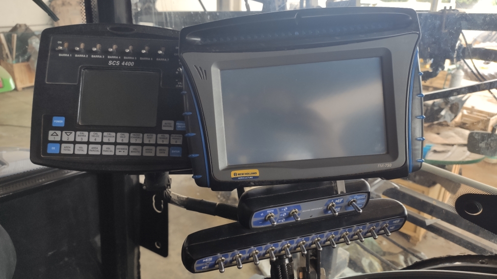 pulverizador new holland sp35007