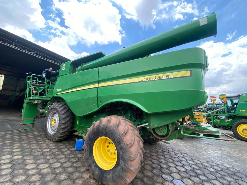 colheitadeira john deere s680, ano 2014, com plataforma draper 40 pes5